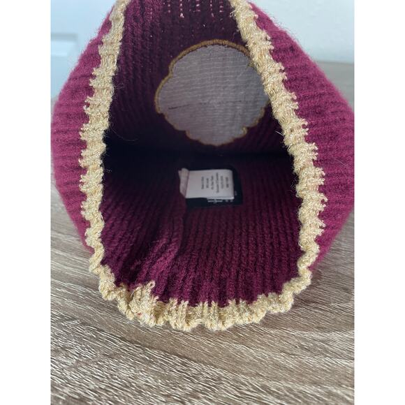 Harry Potter Youth Gryffindor Pom Pom Knit Beanie Maroon Gold OSFM Winter Hat - Picture 6 of 8